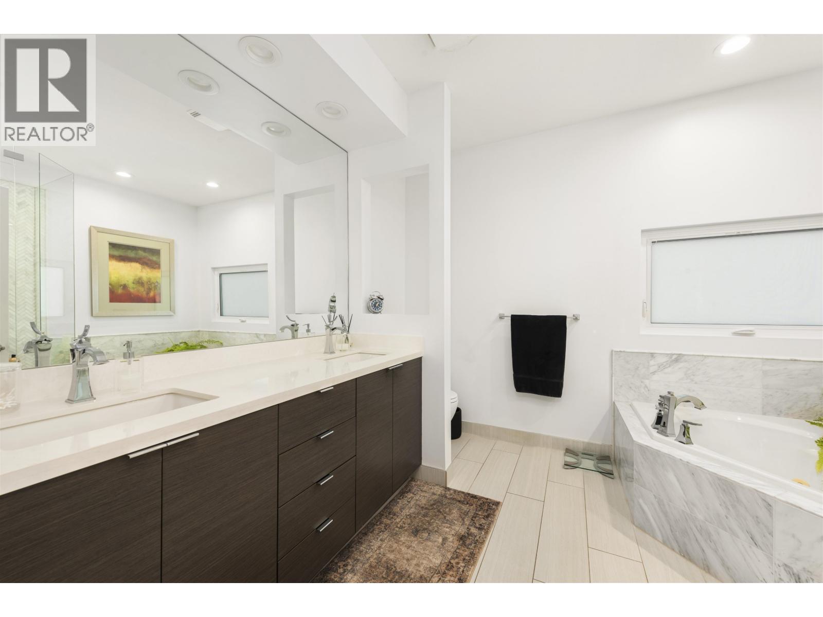 #204-6505 3 Avenue, Delta