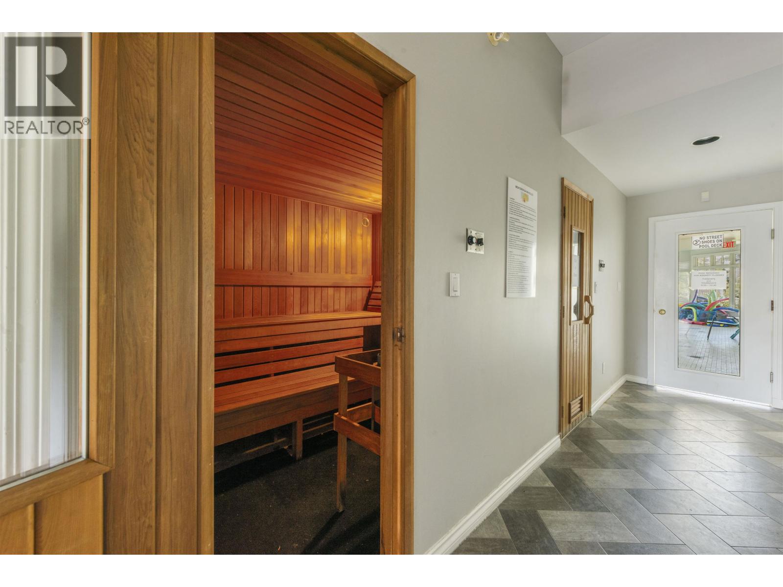 #204-6505 3 Avenue, Delta