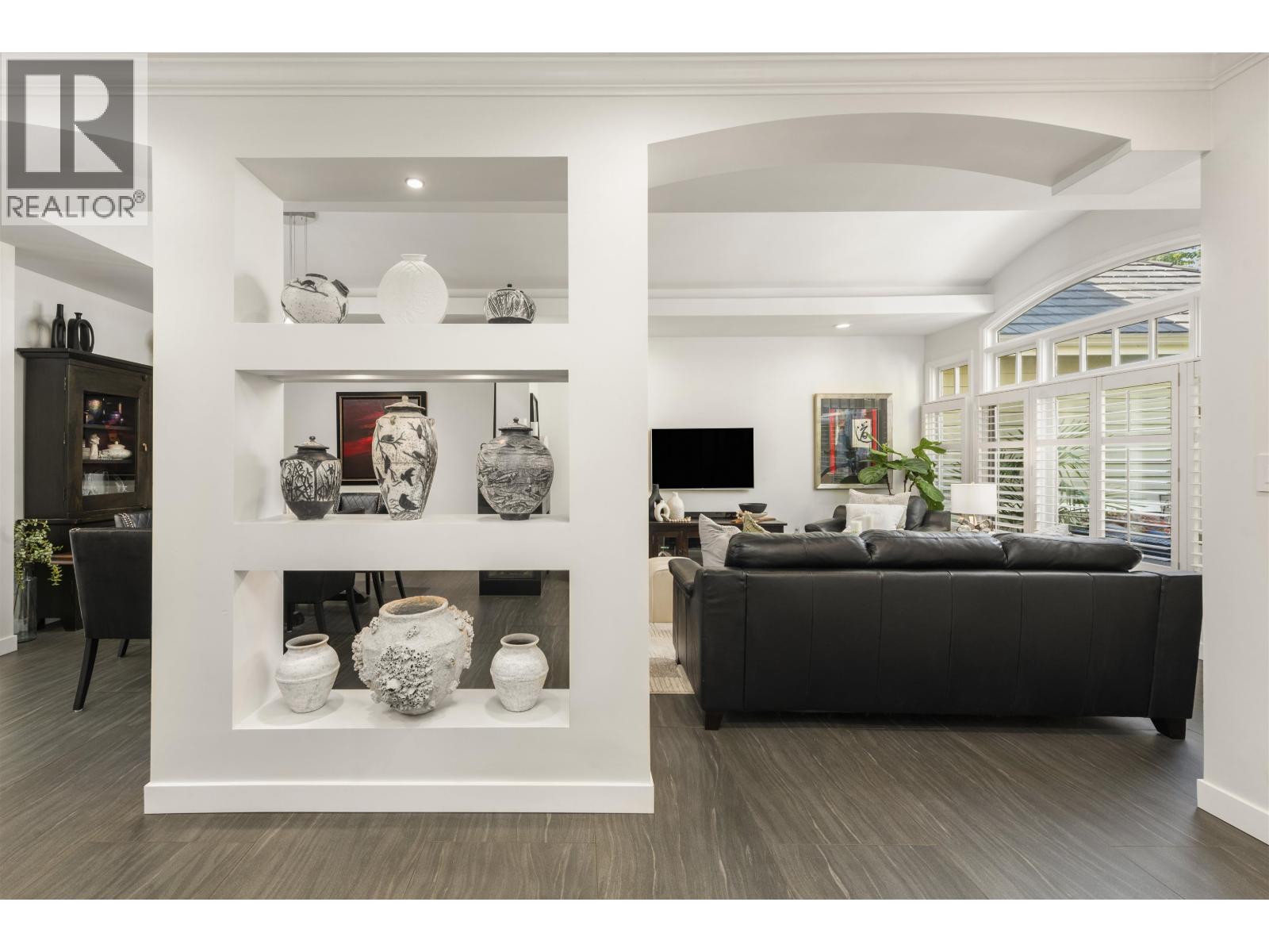 #204-6505 3 Avenue, Delta