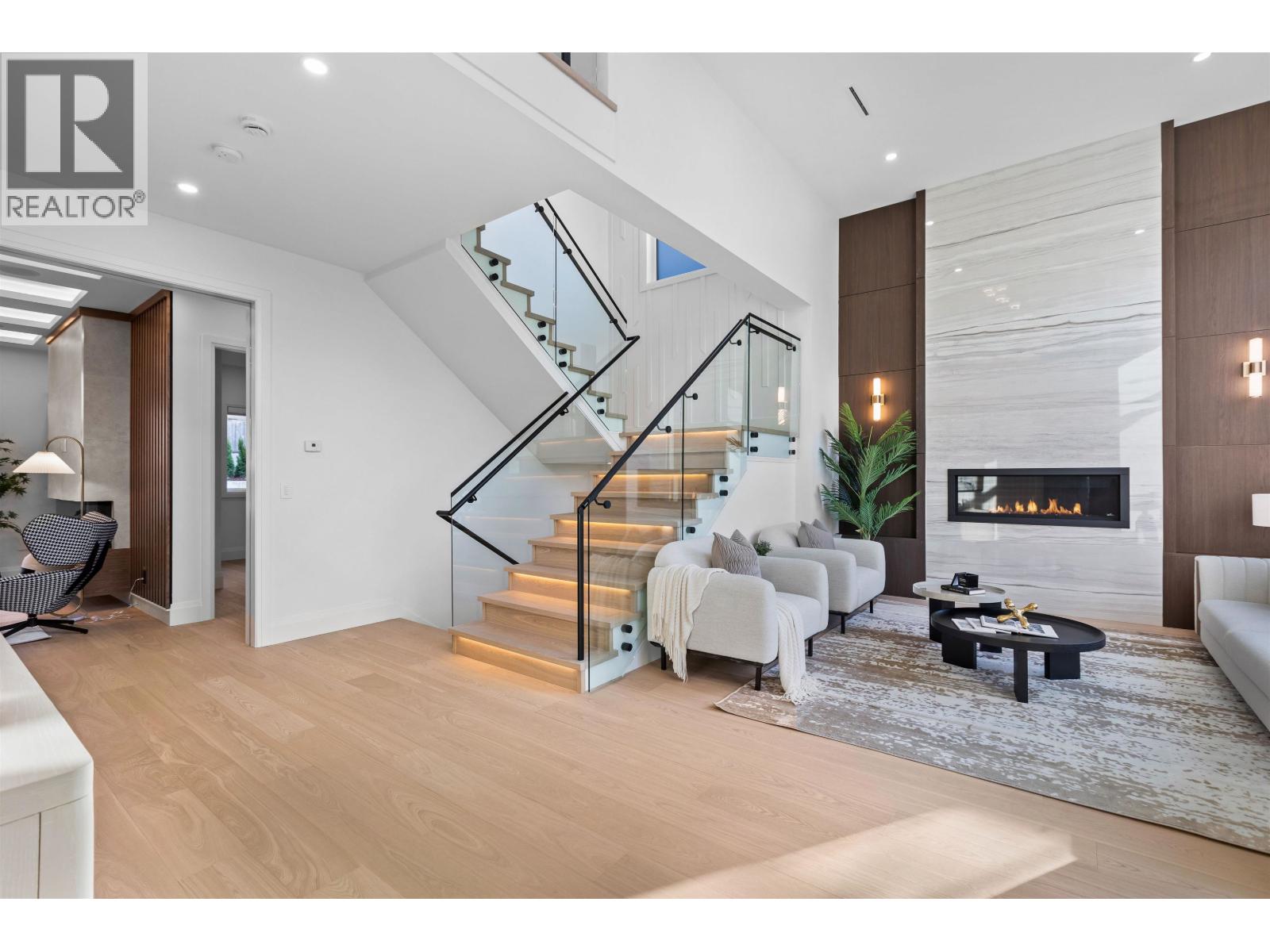 7370 BURRIS STREET, Burnaby