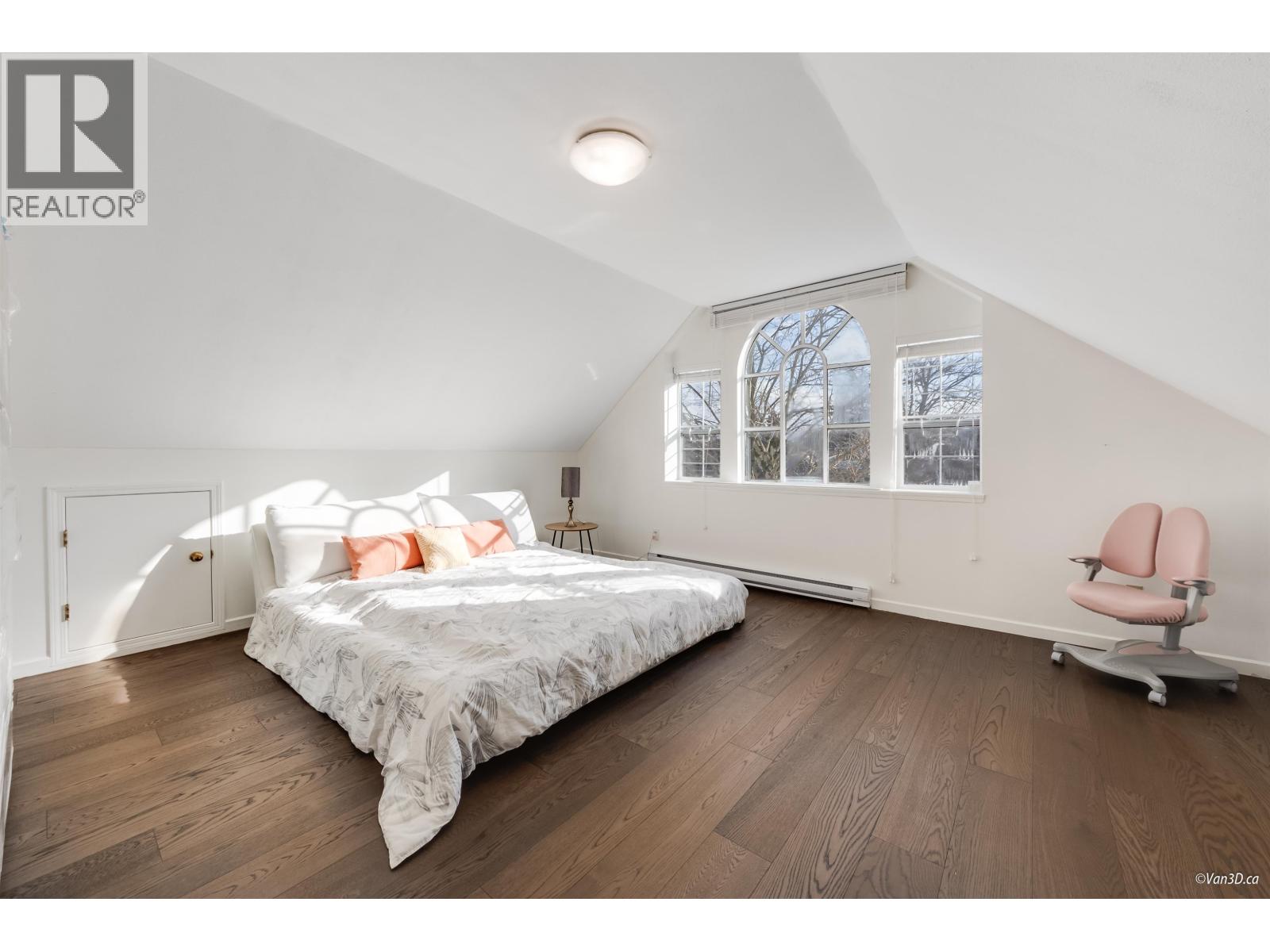 6167 45 Avenue, Delta