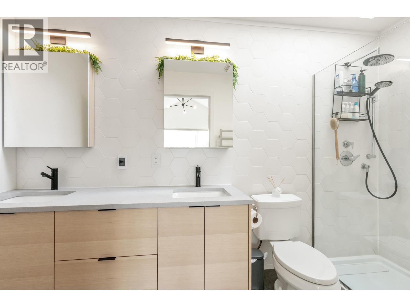 251 JENSEN STREET, New Westminster