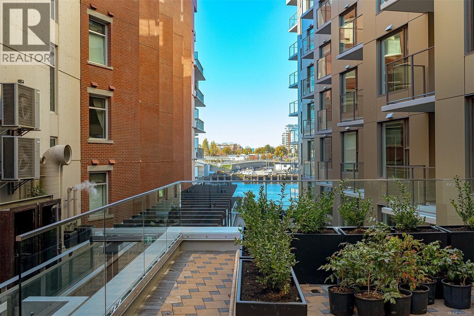 716 1628 Store St, Victoria