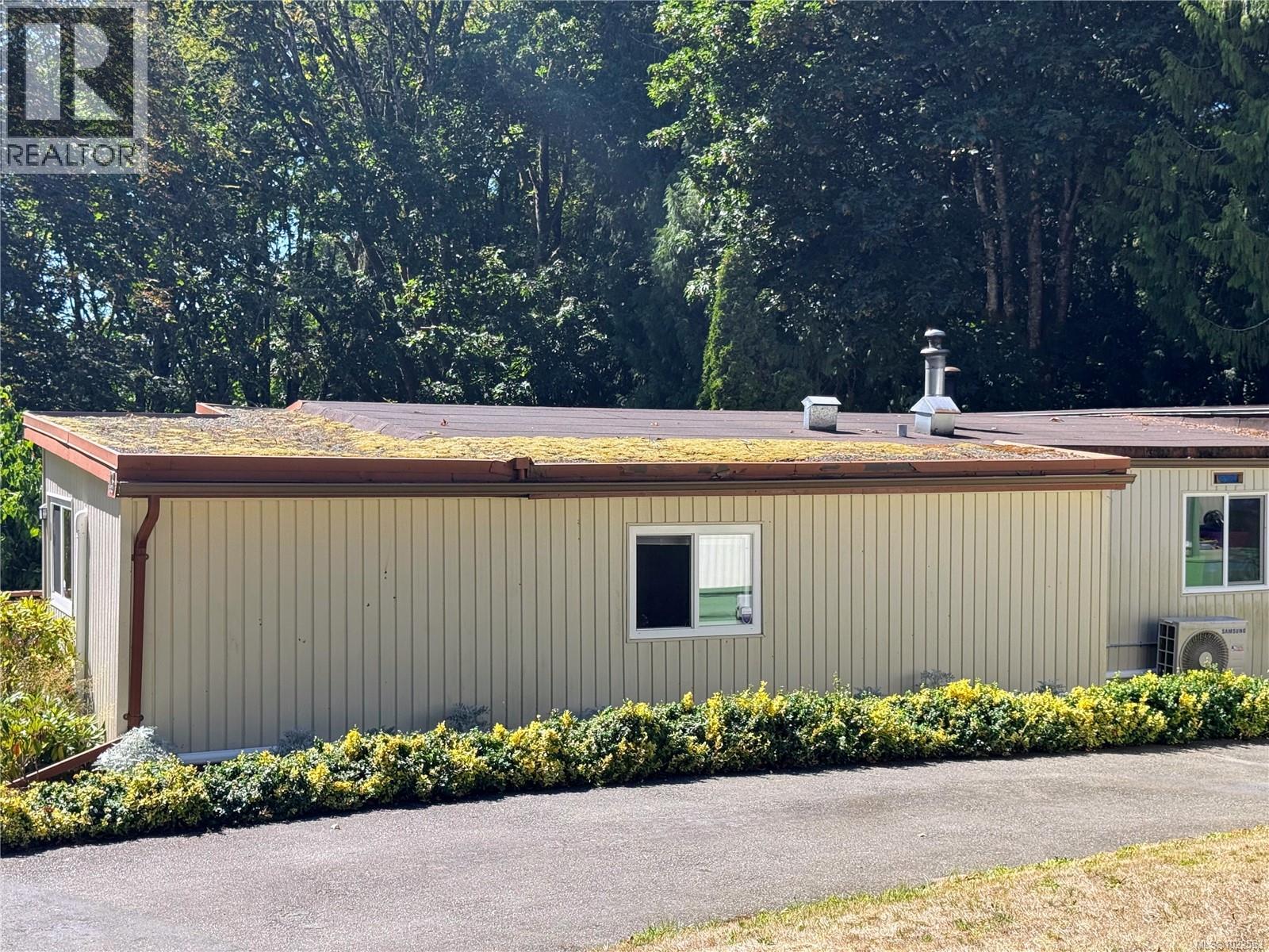 #13 5838 Blythwood Rd - 16
