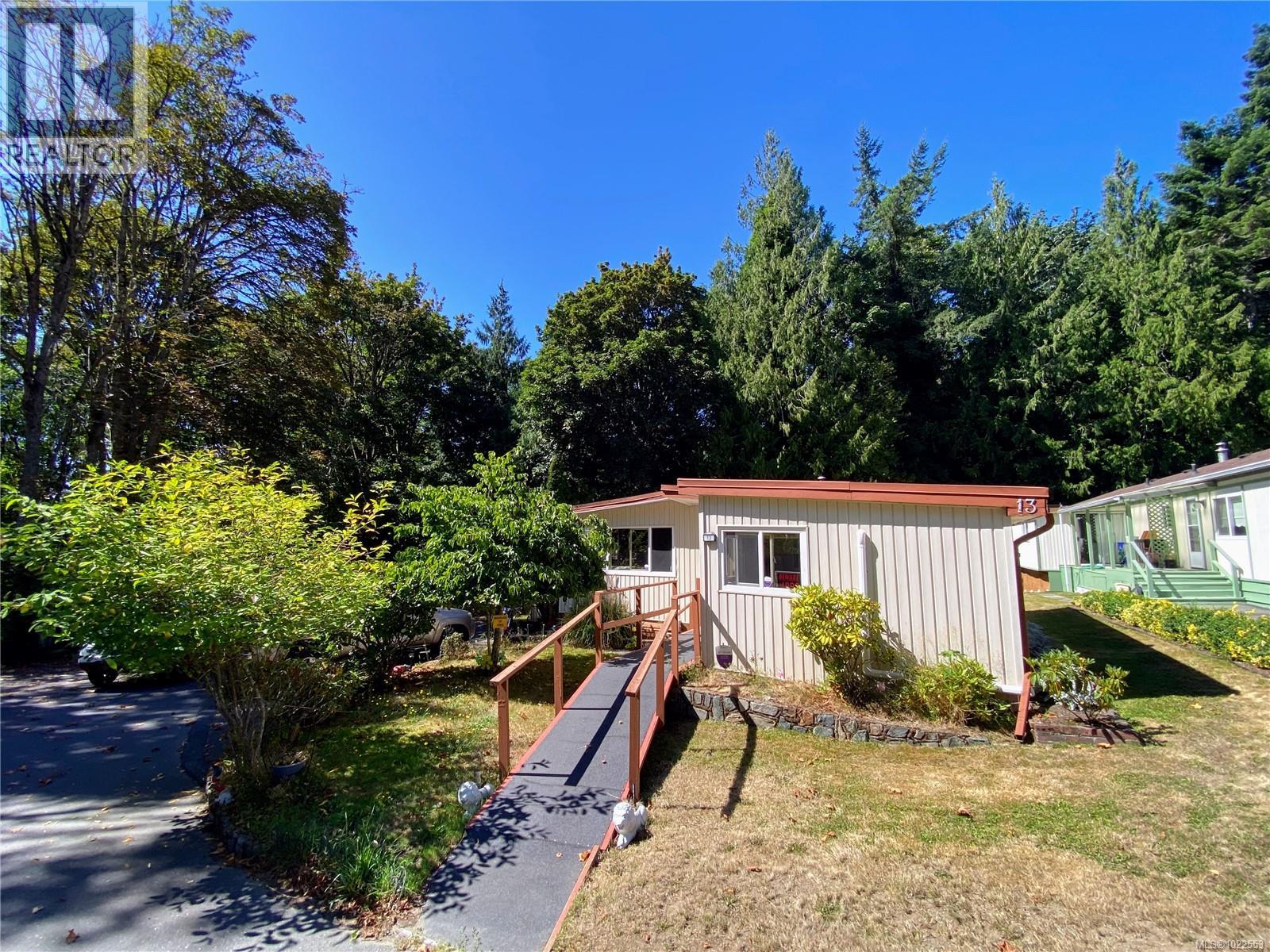 #13 5838 Blythwood Rd - 2