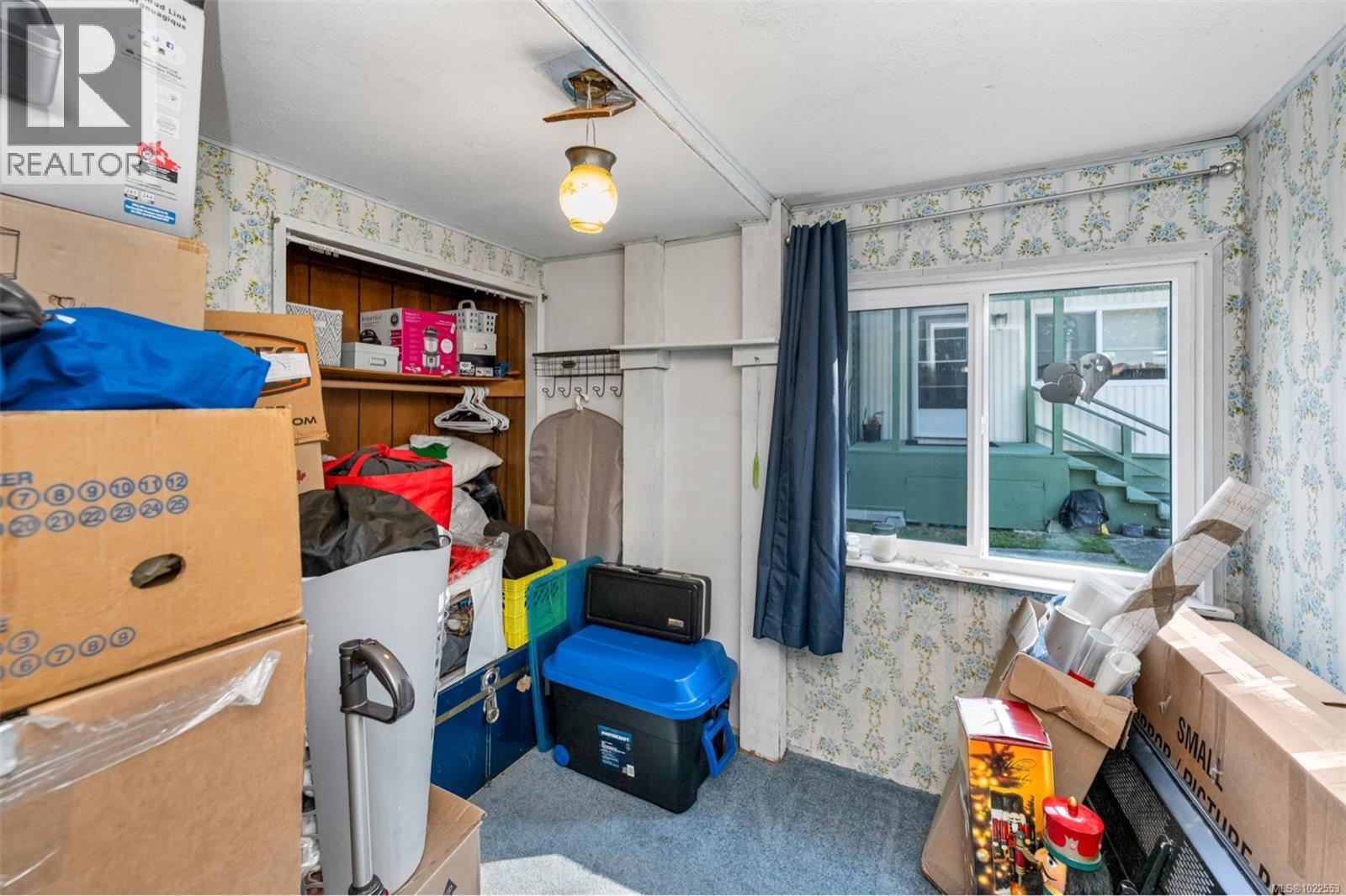 #13 5838 Blythwood Rd - 31