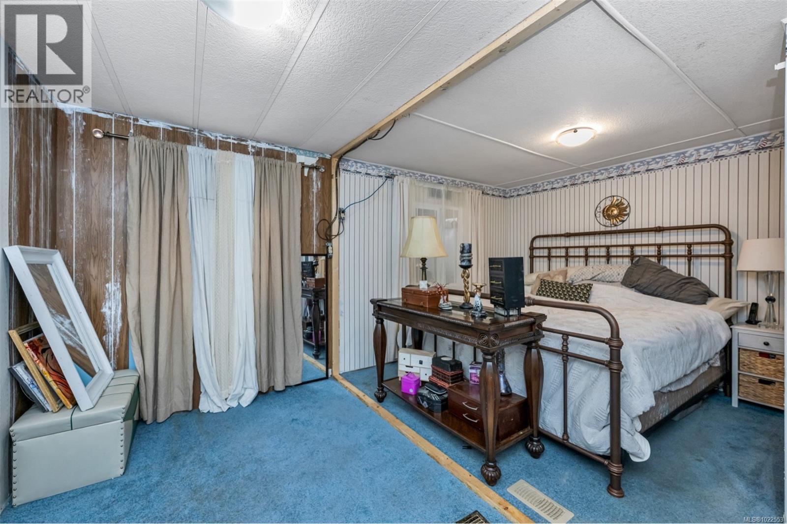 #13 5838 Blythwood Rd - 35