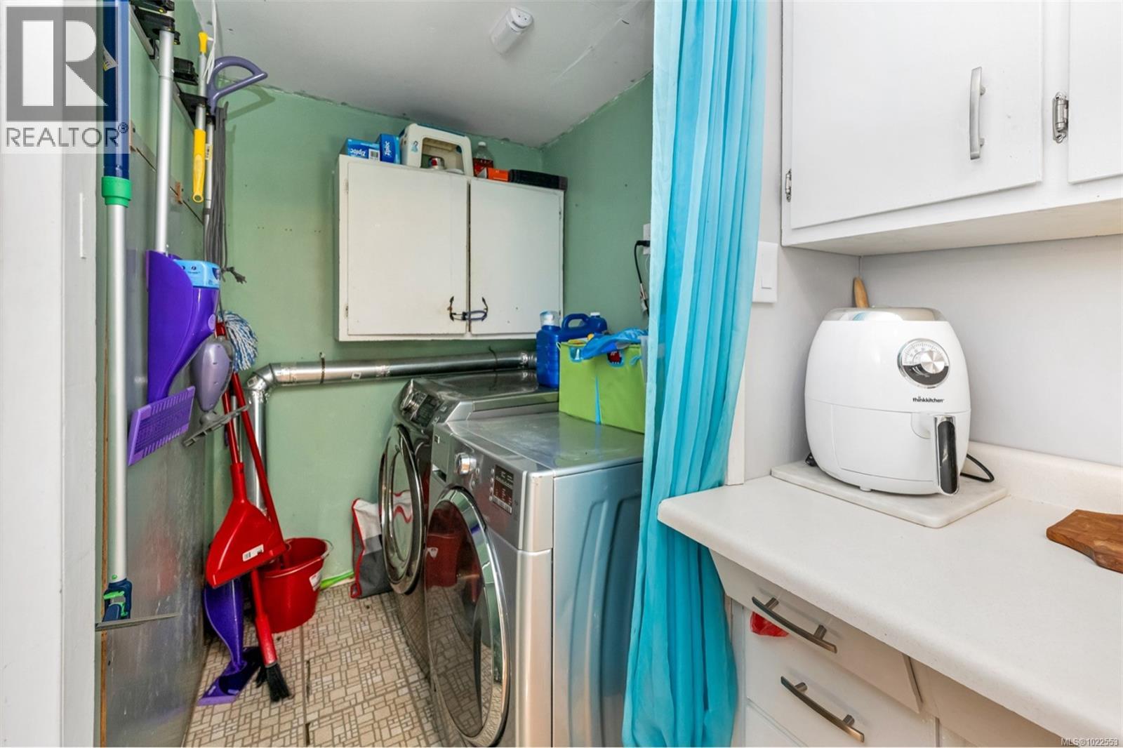 #13 5838 Blythwood Rd - 42
