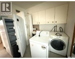 303 1st Avenue E, Gravelbourg, SK S0H1X0 Photo 11
