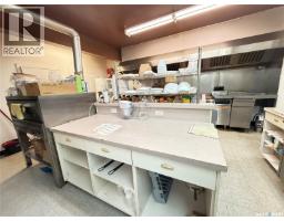 303 1st Avenue E, Gravelbourg, SK S0H1X0 Photo 13