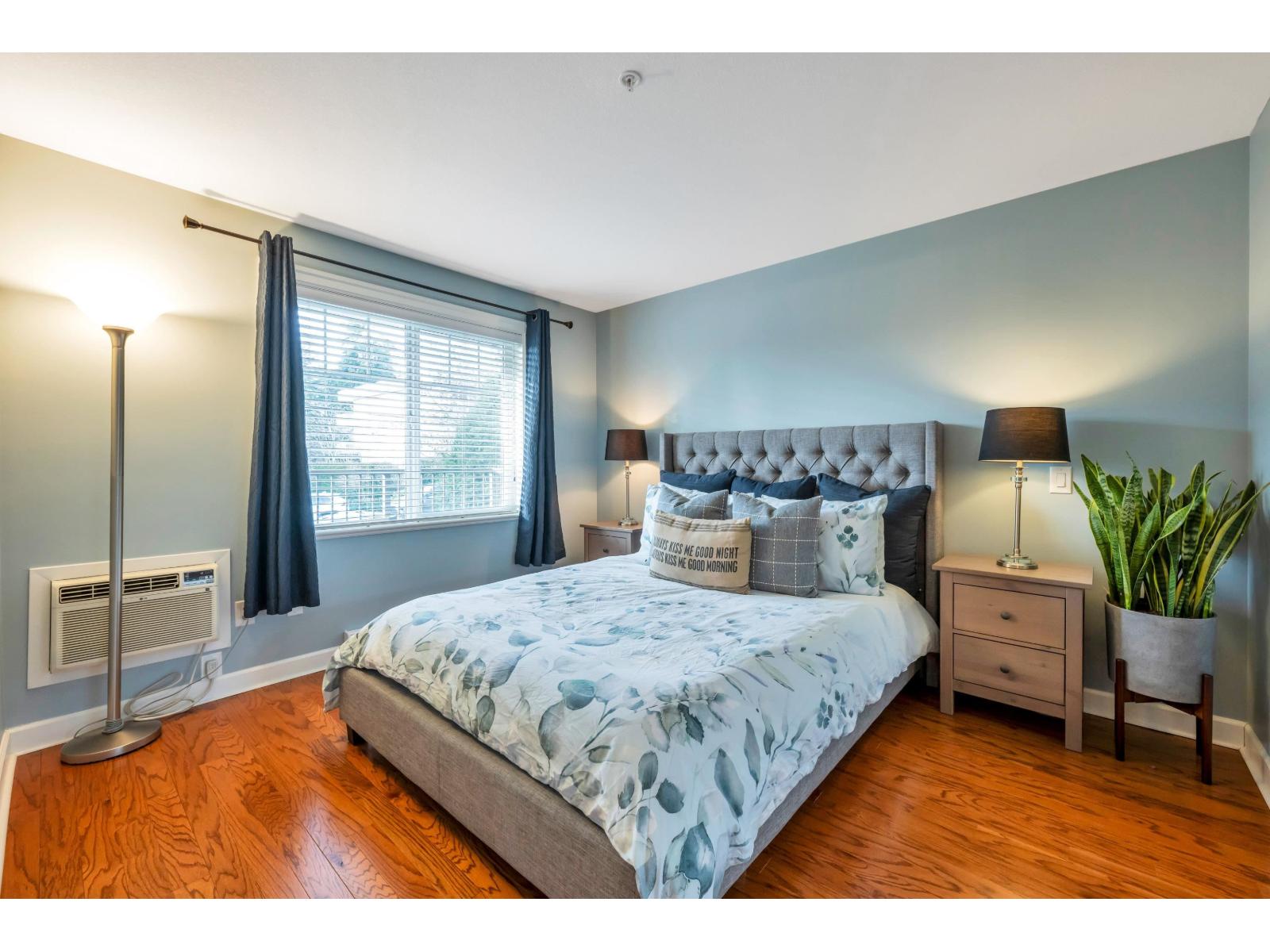 206 15357 ROPER AVENUE, White Rock