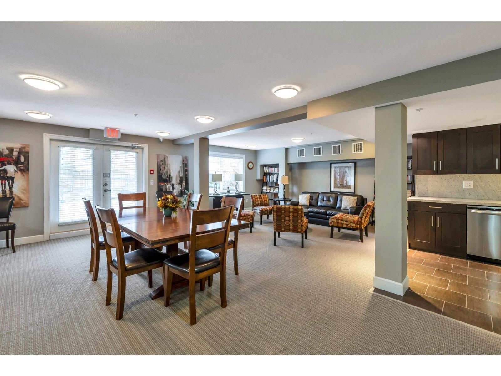 206 15357 ROPER AVENUE, White Rock