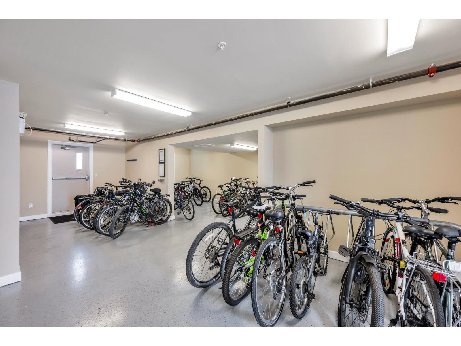 206 15357 ROPER AVENUE, White Rock