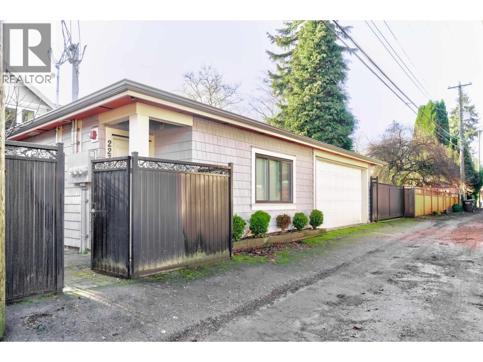 2237 W 37TH AVENUE, Vancouver