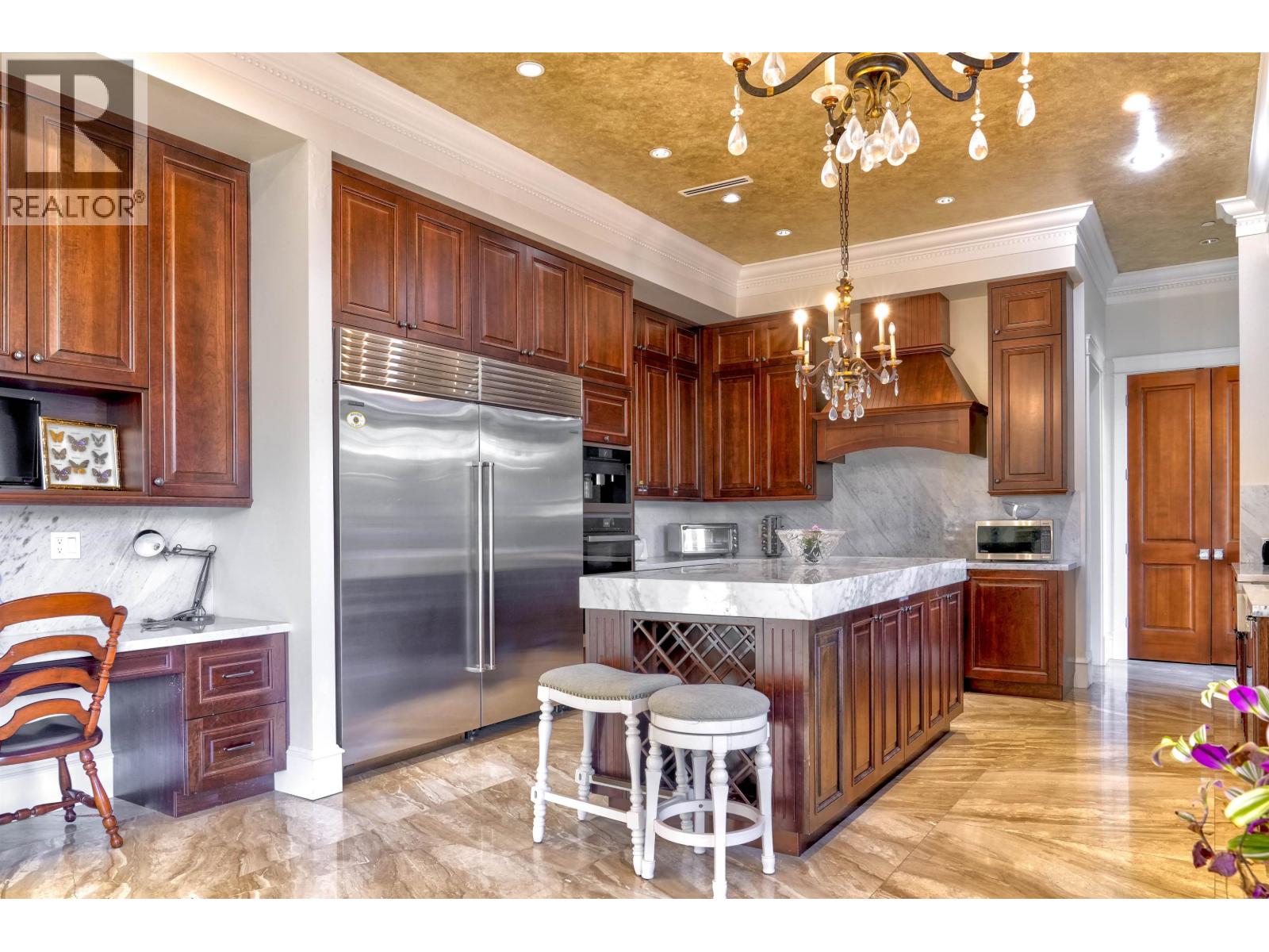 2237 W 37TH AVENUE, Vancouver