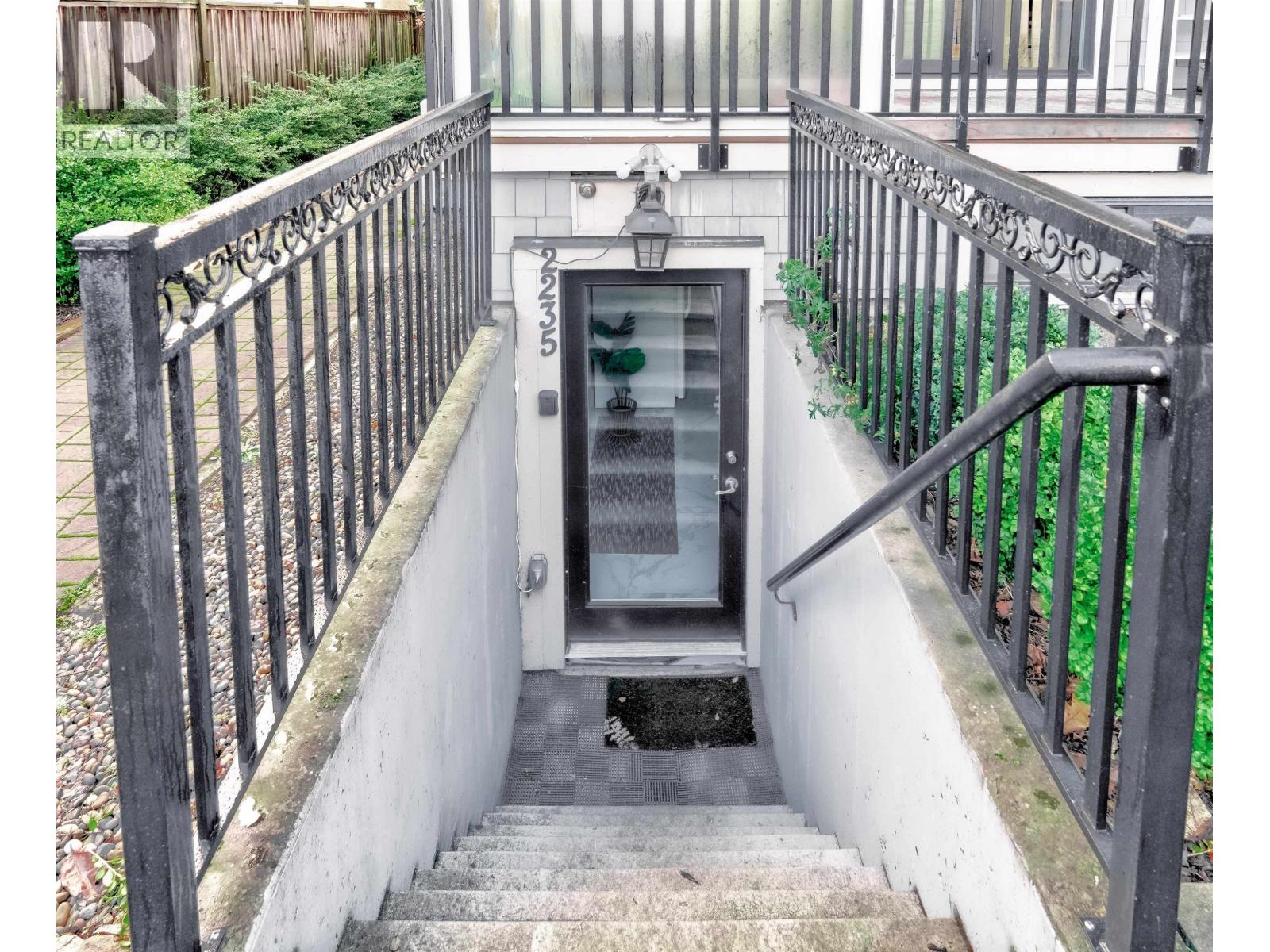 2237 W 37TH AVENUE, Vancouver