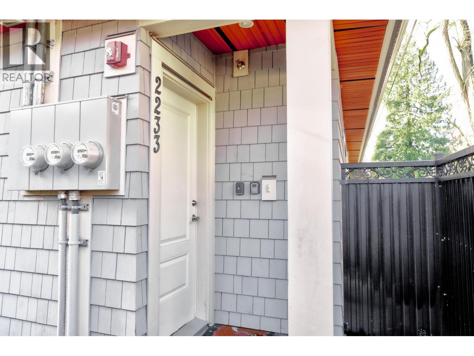 2237 W 37TH AVENUE, Vancouver