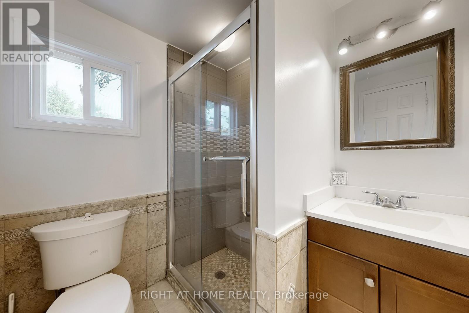 52 BRECKONWOOD CRESCENT - 27