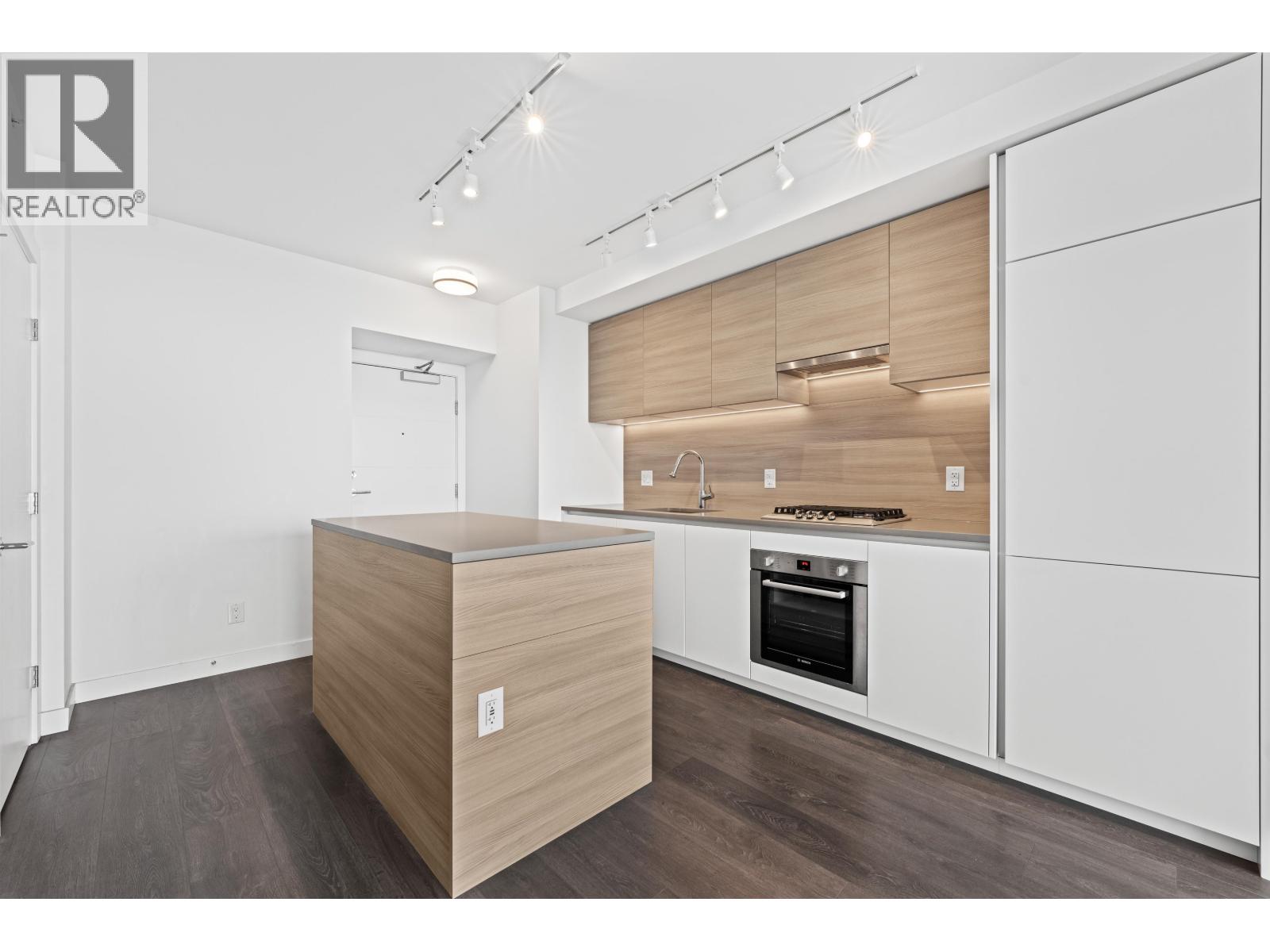 1106 652 WHITING WAY, Coquitlam