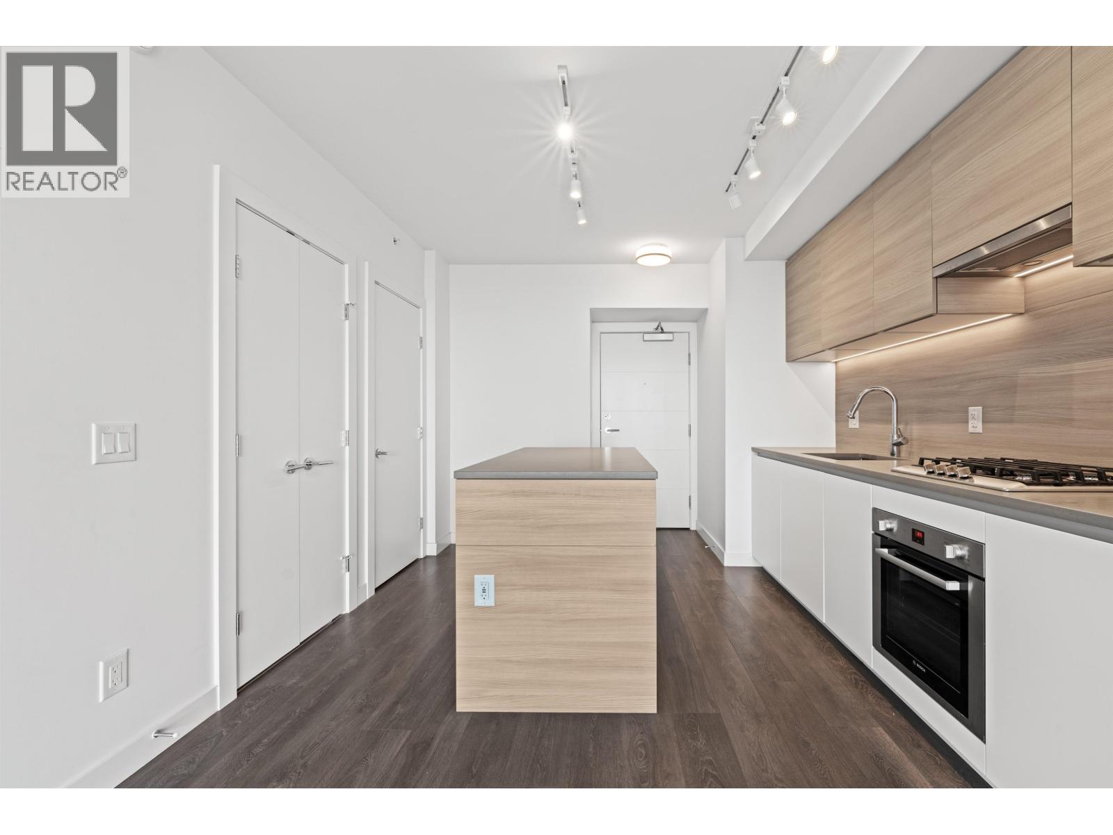 1106 652 WHITING WAY, Coquitlam