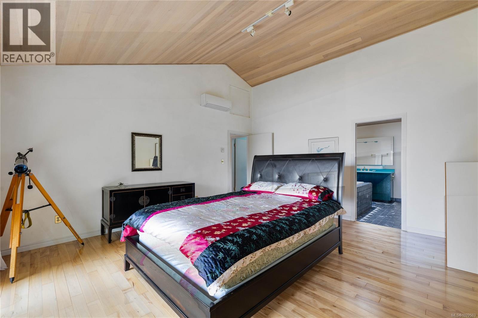  212 Sunset Drive, Salt Spring