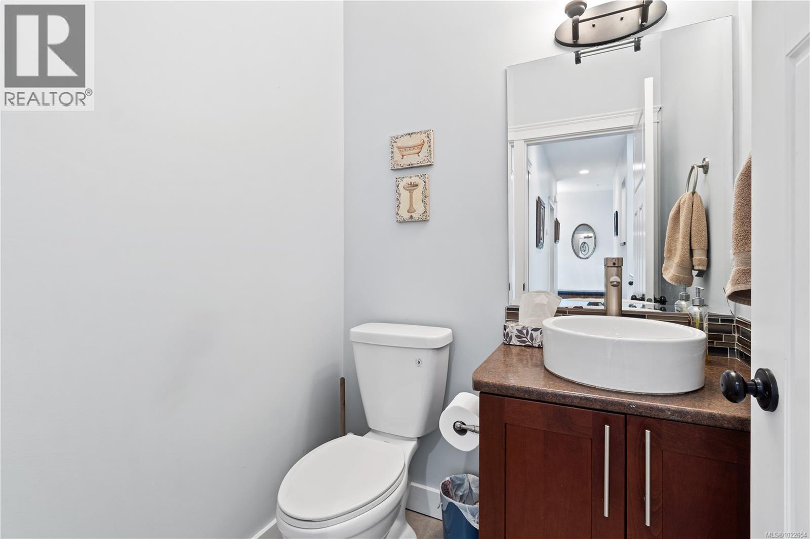 6166 Arlin Pl, Nanaimo