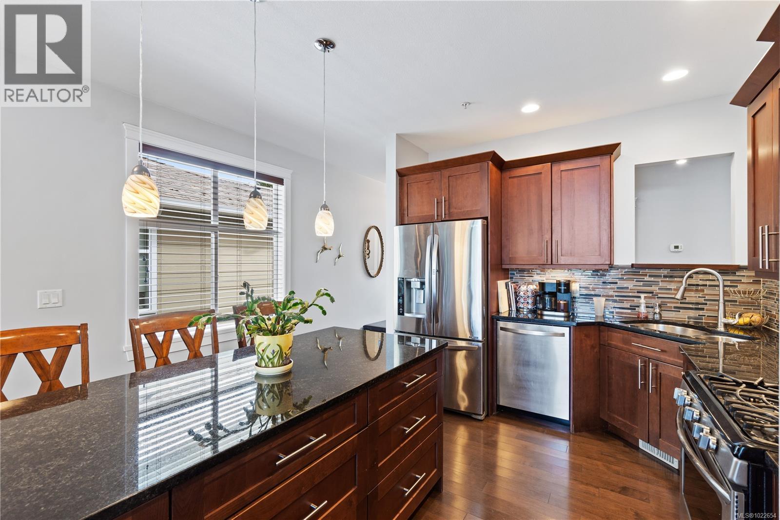 6166 Arlin Pl, Nanaimo