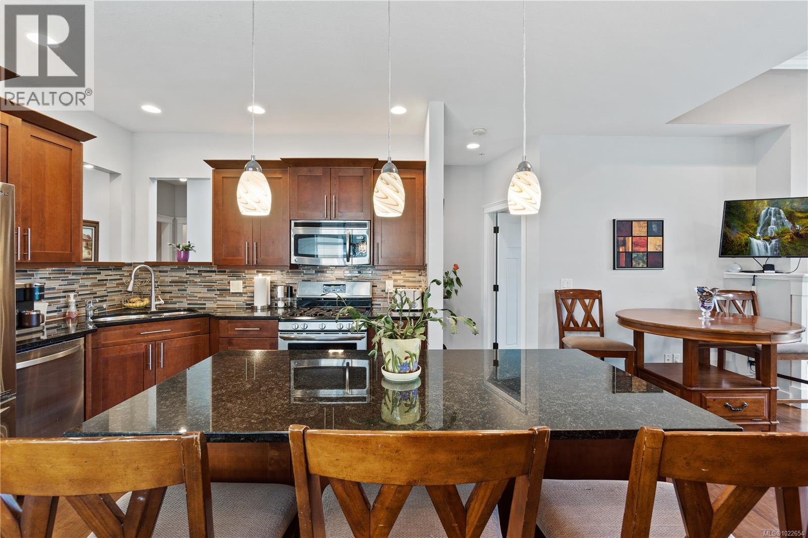 6166 Arlin Pl, Nanaimo