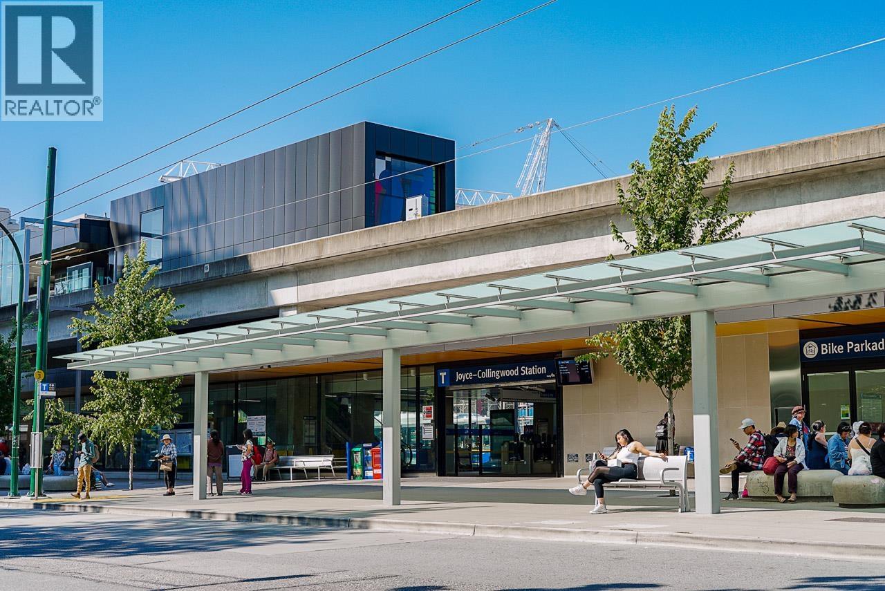 211 5625 SENLAC STREET, Vancouver