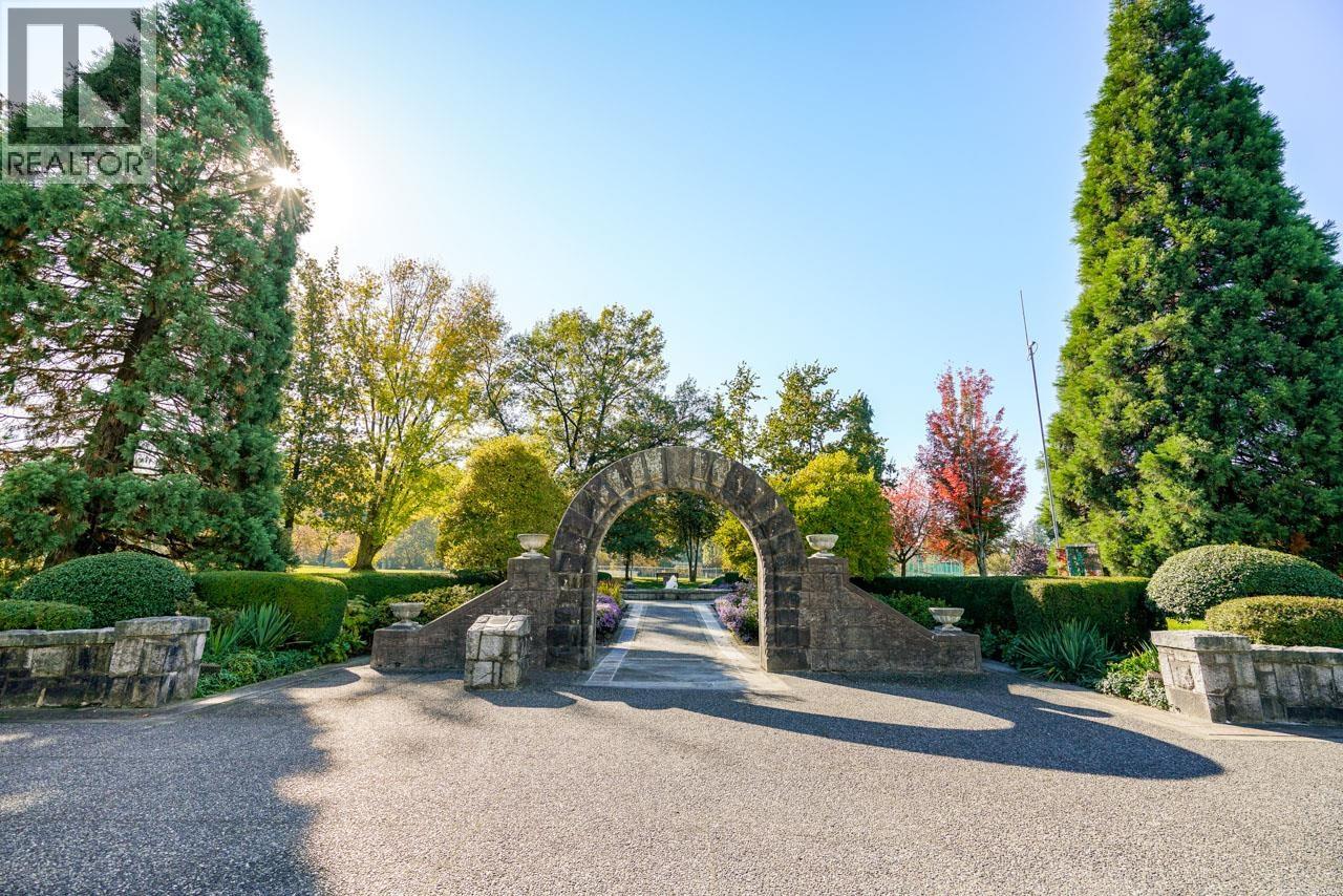 211 5625 SENLAC STREET, Vancouver