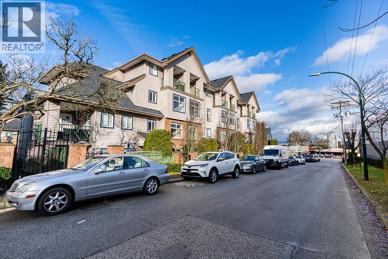 211 5625 SENLAC STREET, Vancouver