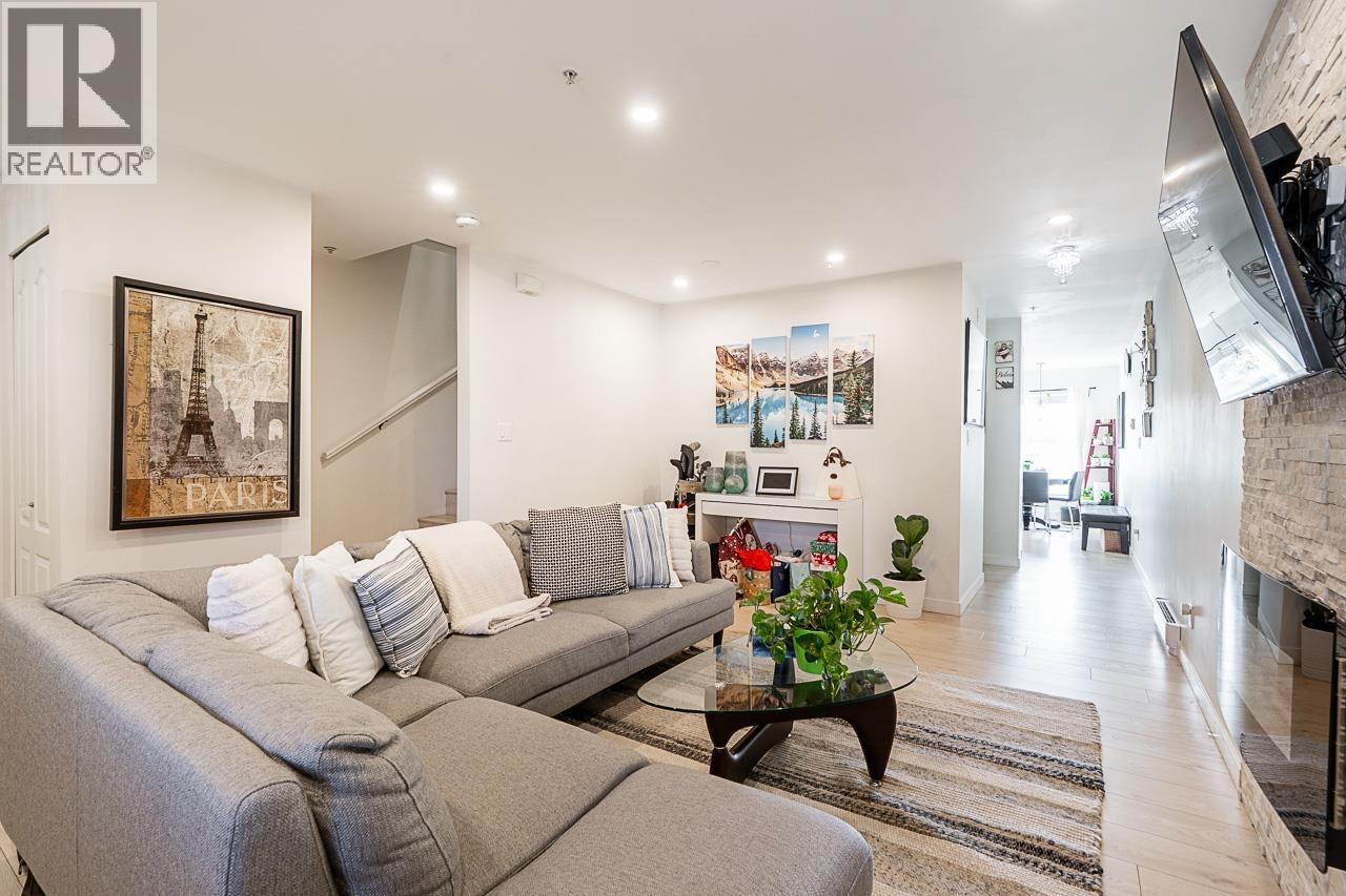 211 5625 SENLAC STREET, Vancouver