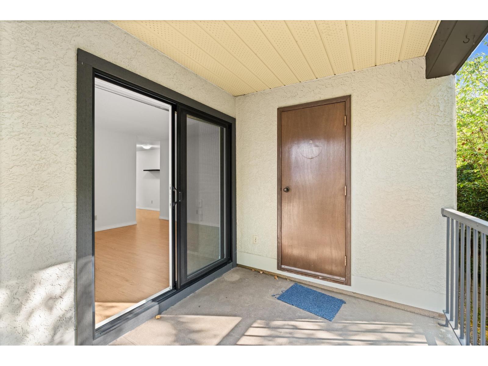 205 1531 MERKLIN STREET, White Rock