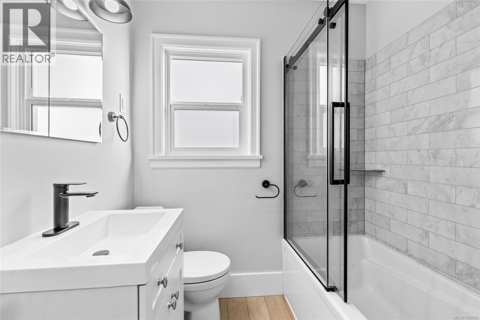 3337 Kingsley St, Saanich