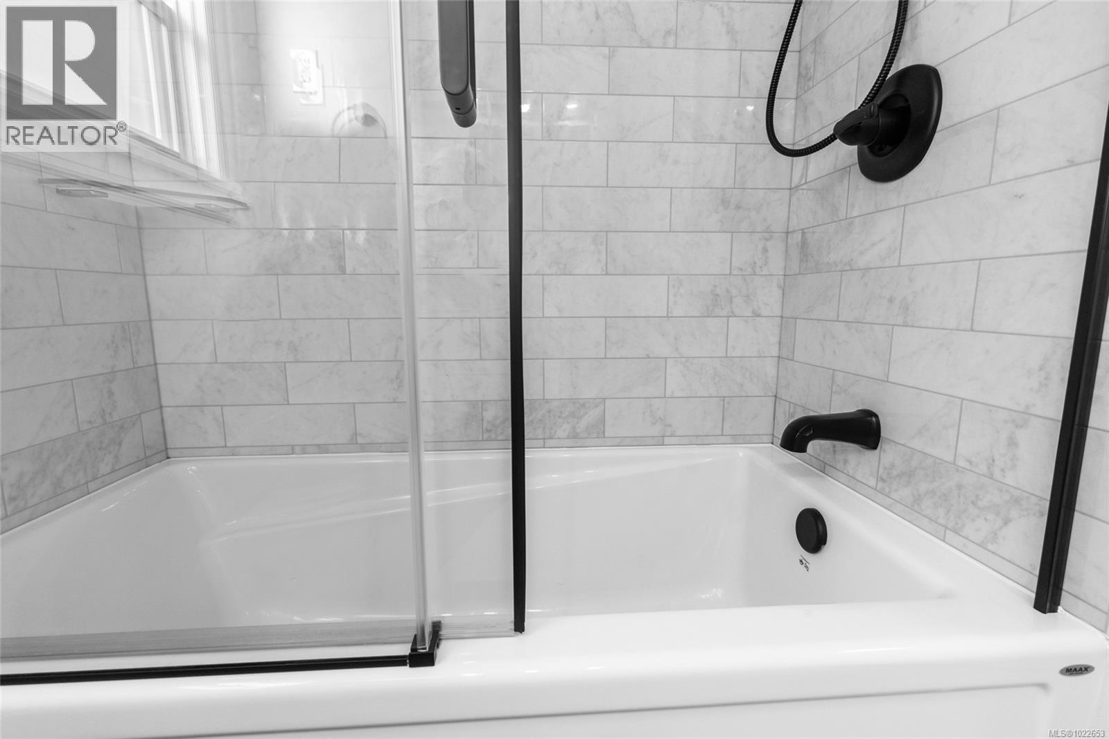 3337 Kingsley St, Saanich