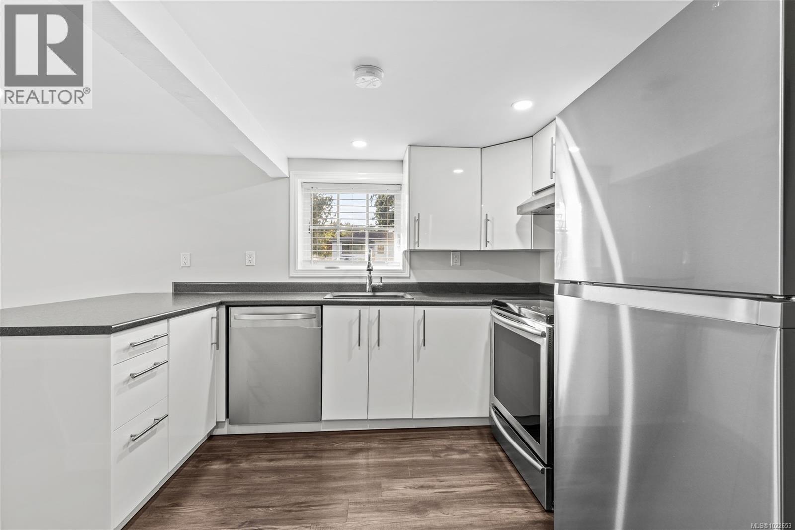 3337 Kingsley St, Saanich