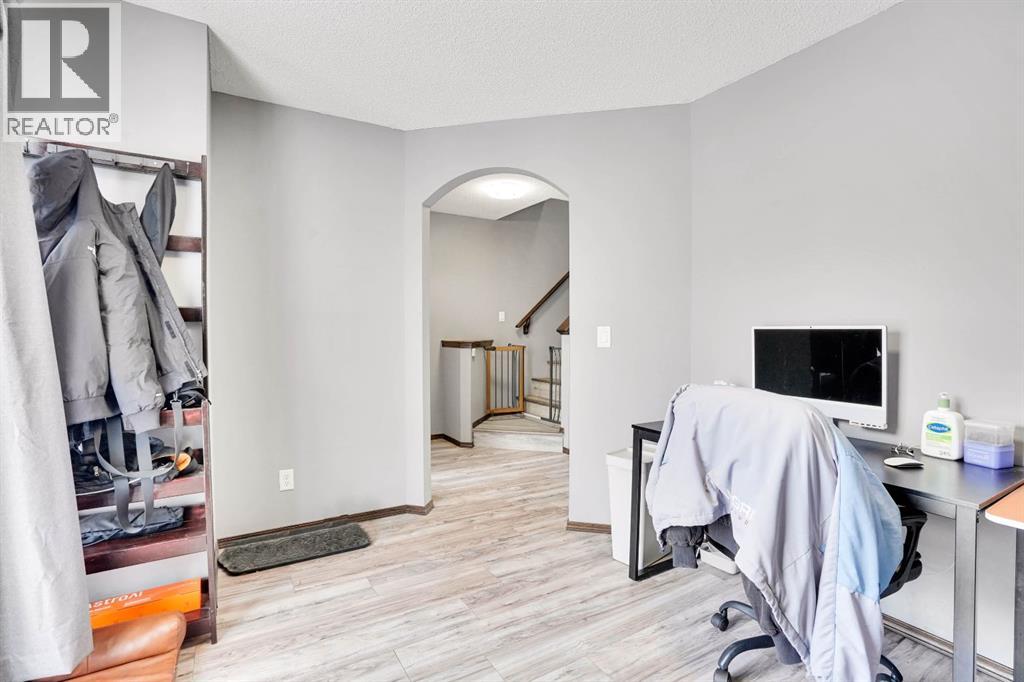 Single Family House for Sale in  Cranberry Place SE Cranston Calgary 