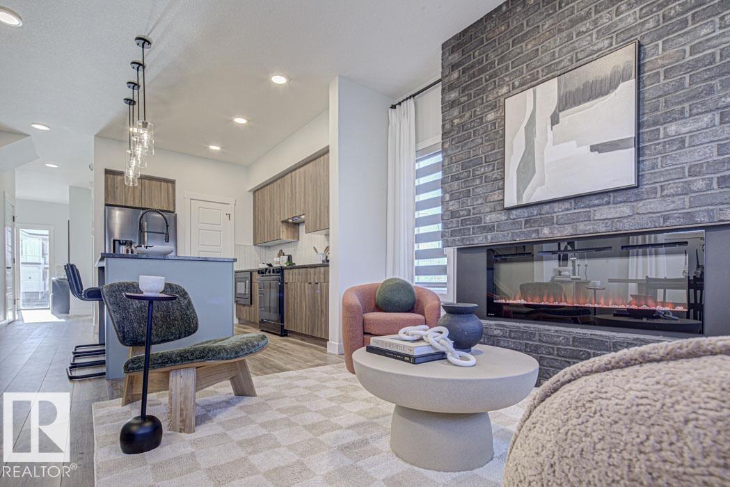 1214 MCLEOD AV, Spruce Grove