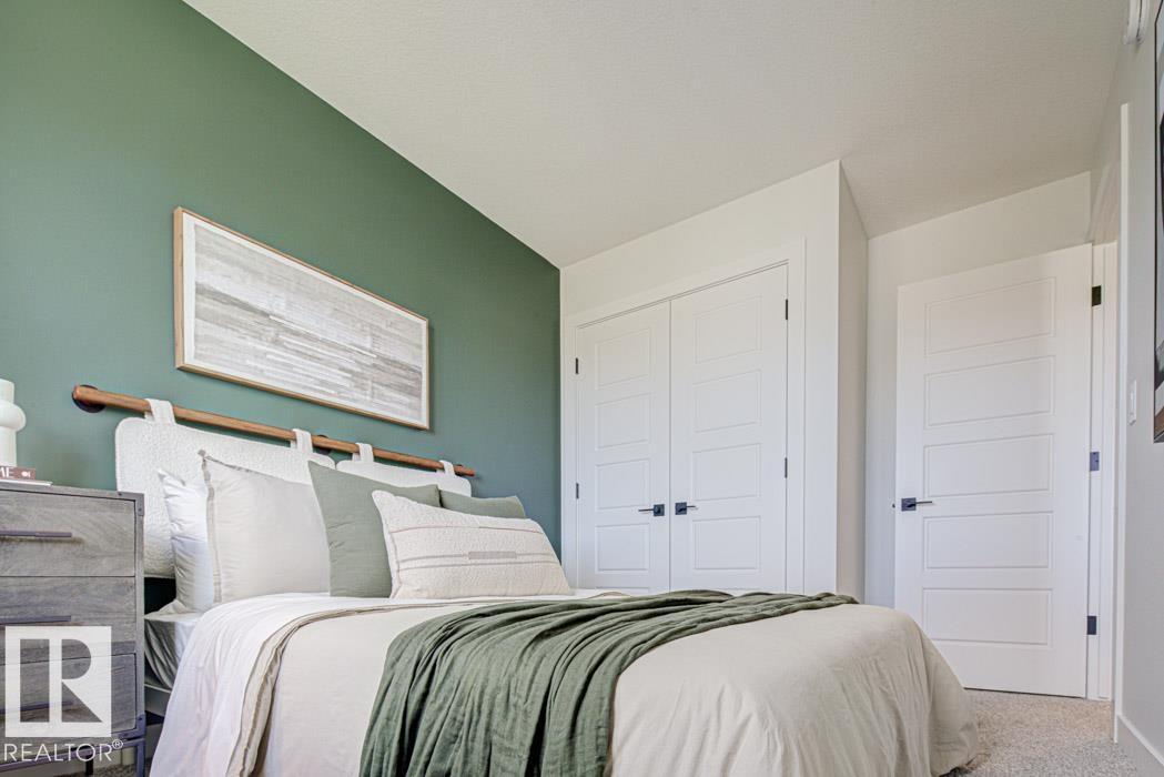 1214 MCLEOD AV - 25