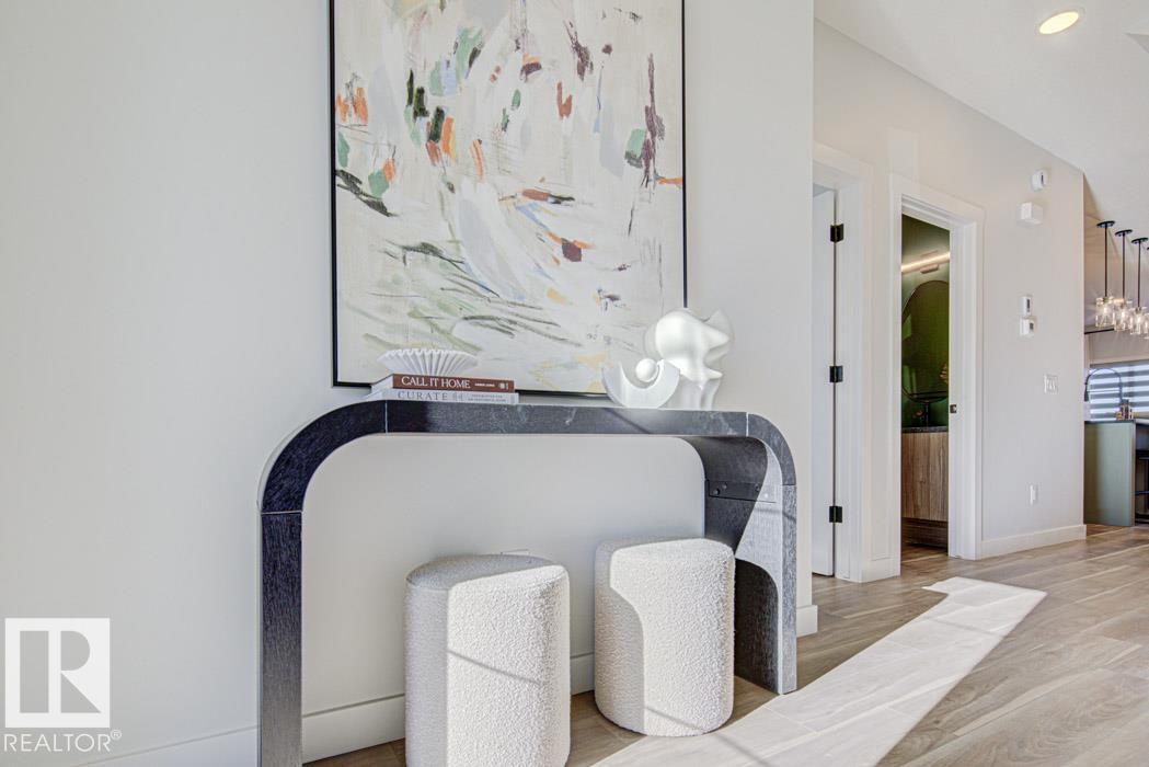 1214 MCLEOD AV - 3