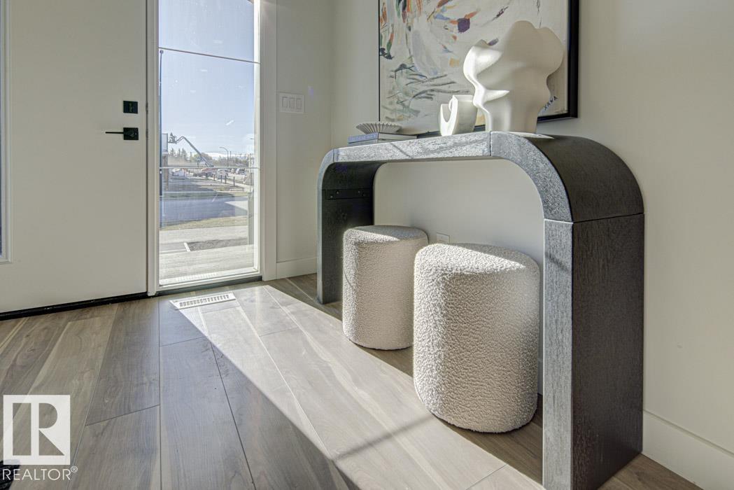 1214 MCLEOD AV - 2