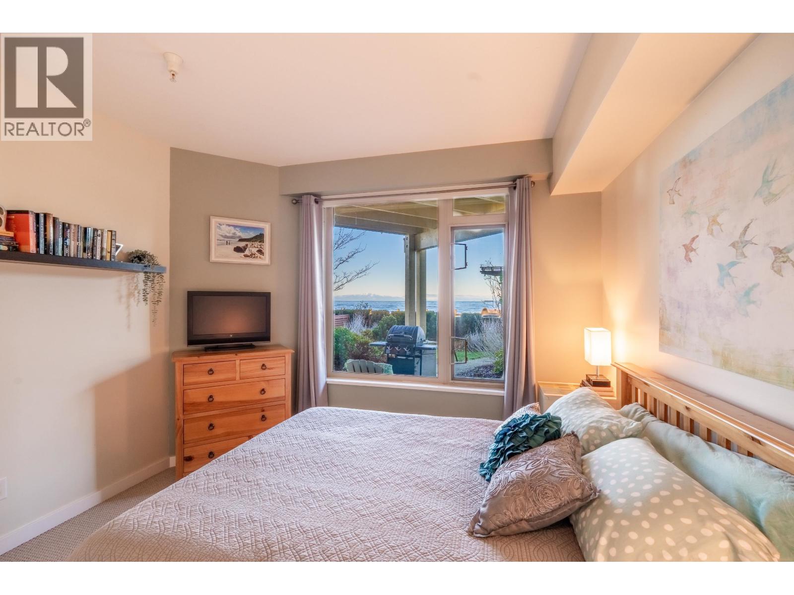 105 5160 DAVIS BAY ROAD, Sechelt