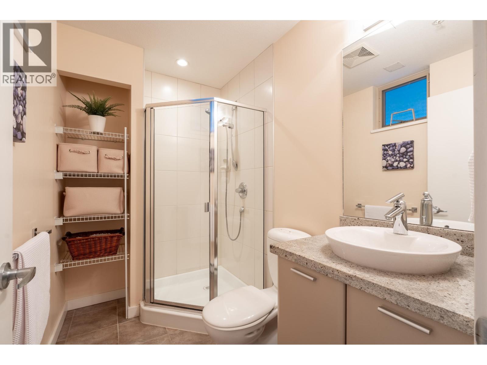 105 5160 DAVIS BAY ROAD, Sechelt