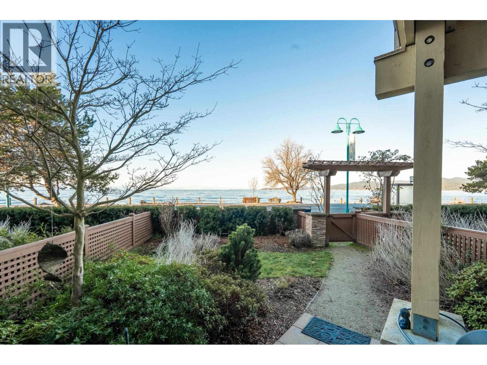 105 5160 DAVIS BAY ROAD, Sechelt