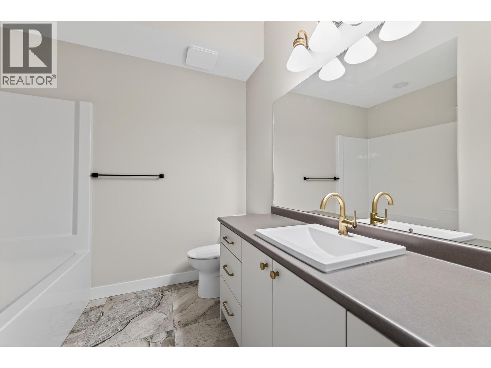 2138 LINFIELD Drive, Kamloops