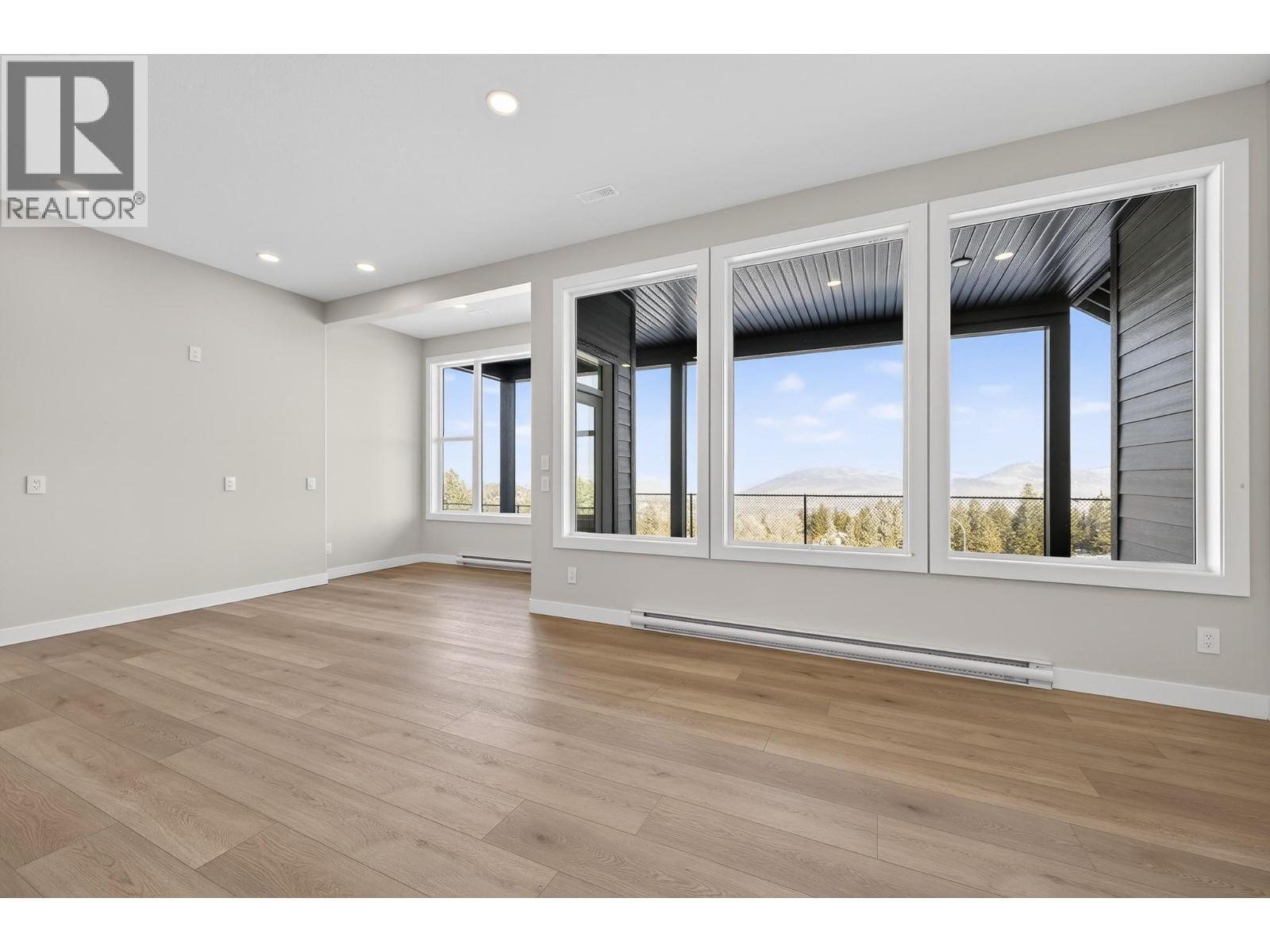 2138 LINFIELD Drive, Kamloops