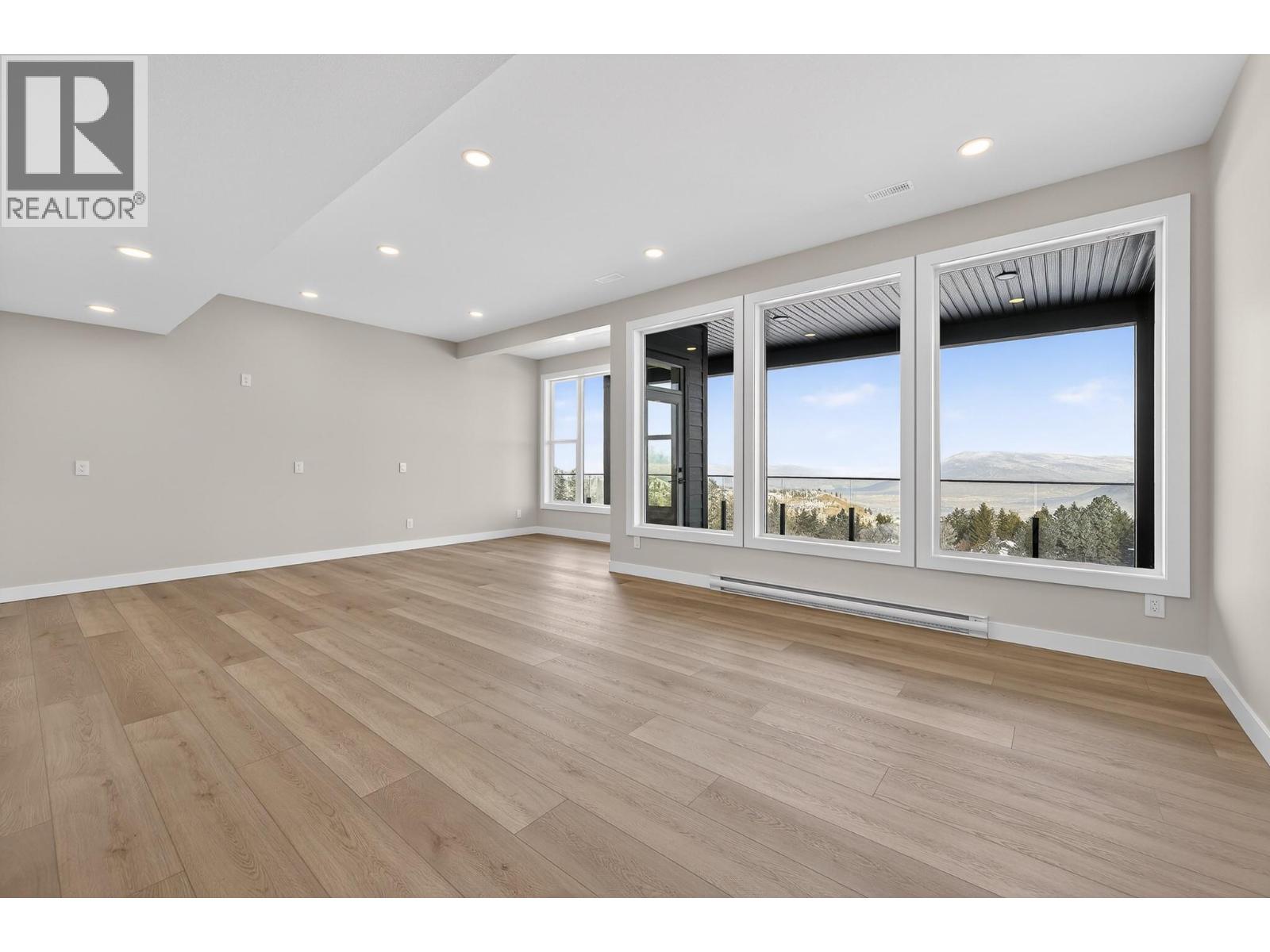 2138 LINFIELD Drive, Kamloops