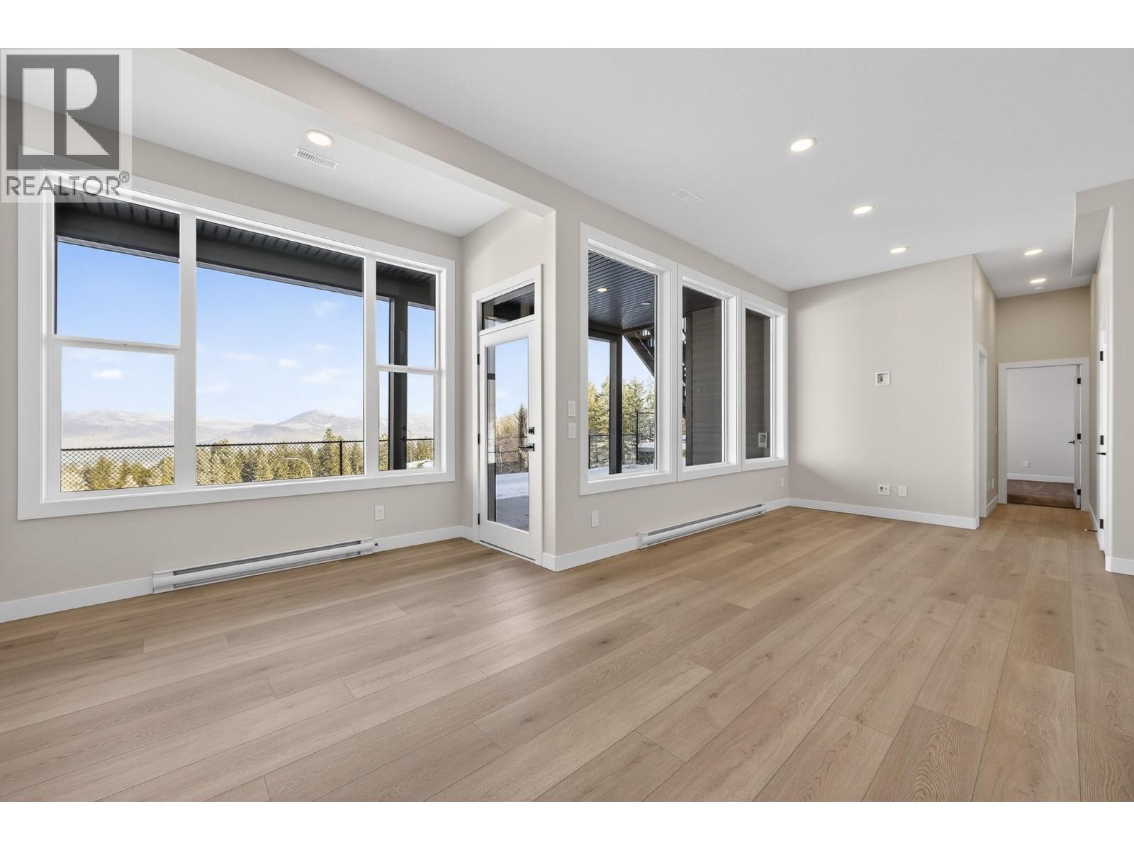 2138 LINFIELD Drive, Kamloops