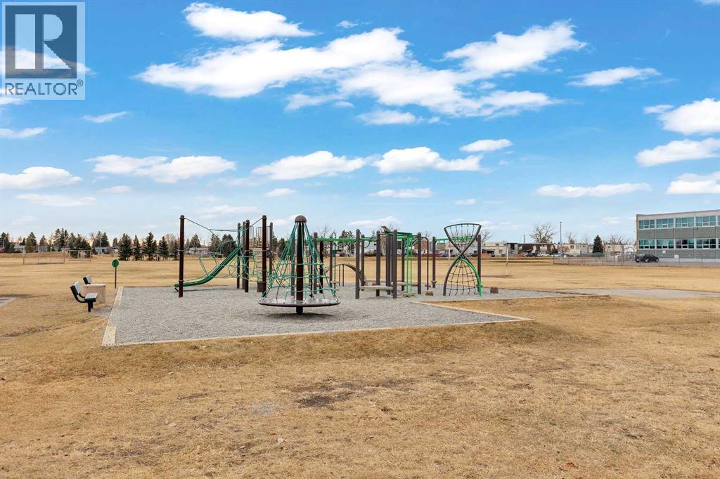 Single Family House Bi-level for Sale in  Doverville Crescent SE Dover Calgary 