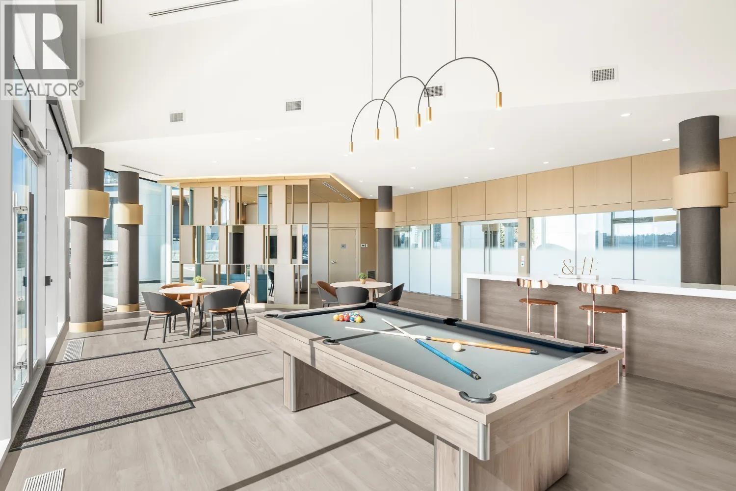 401 4890 LOUGHEED HIGHWAY, Burnaby